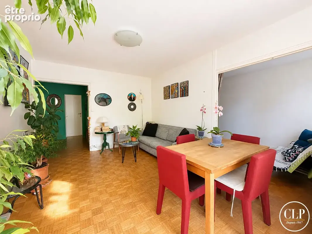Appartement 4 pièces avec balcon - Coeur des RIGOLLOTS - Limite VINCENNES - photo 2