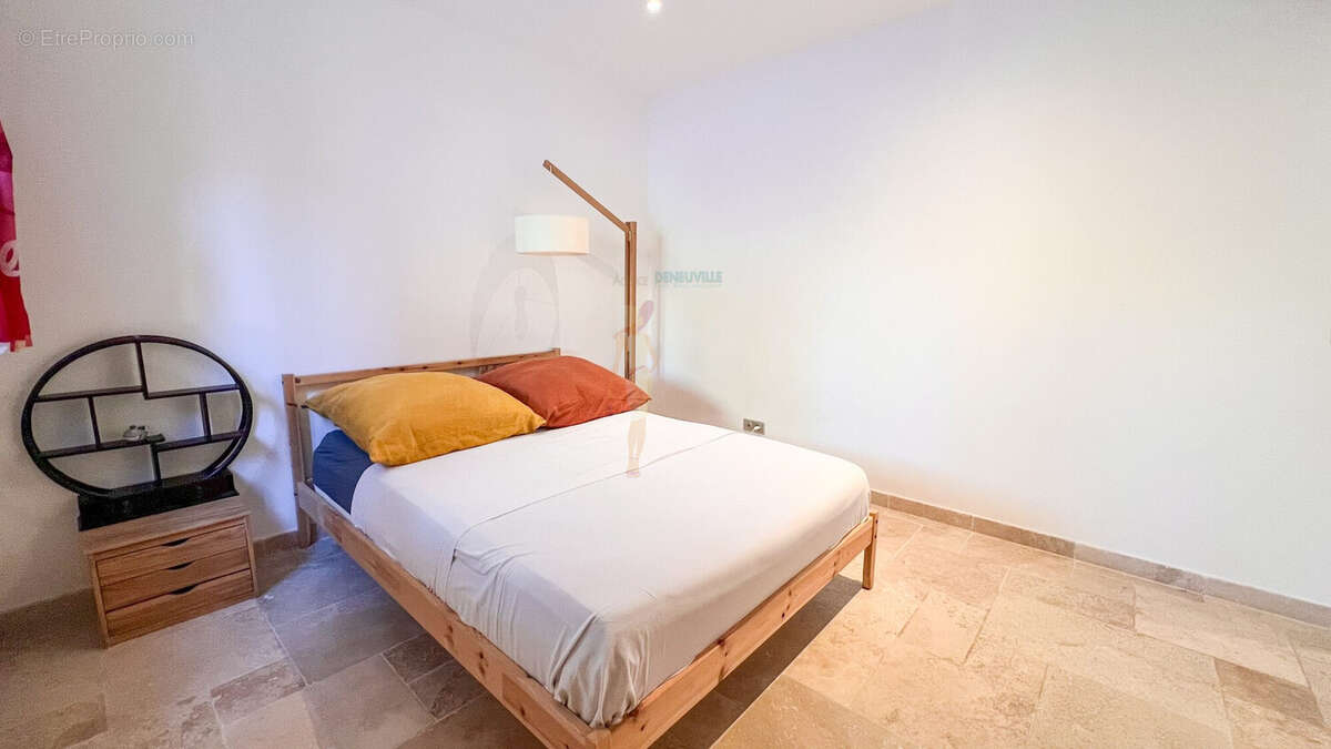 Appartement à LES ISSAMBRES