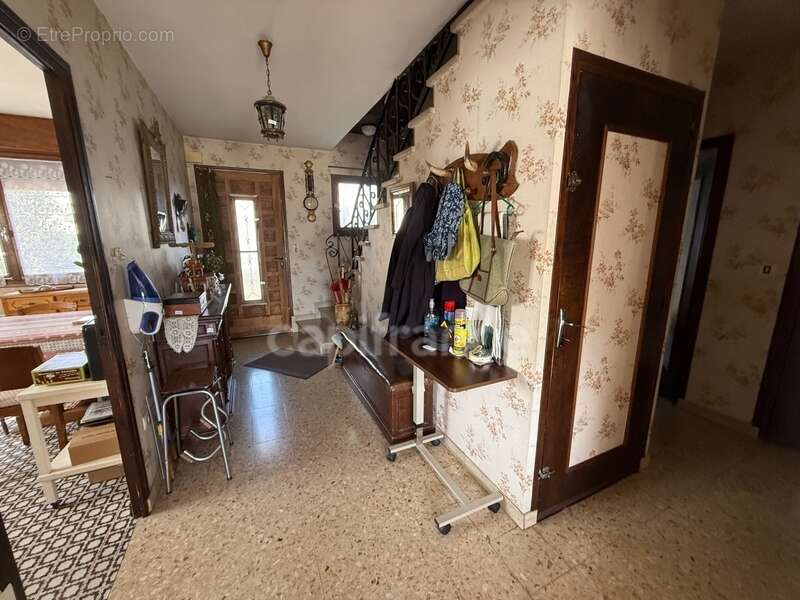 Grande maison de 160 m² avec 2 garages - photo 5