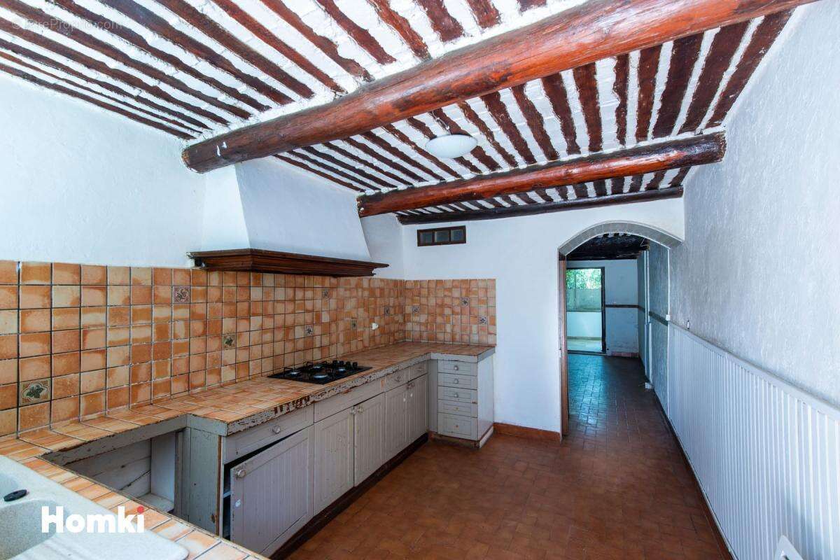 **mallemort – hameau de pont royal** - photo 2