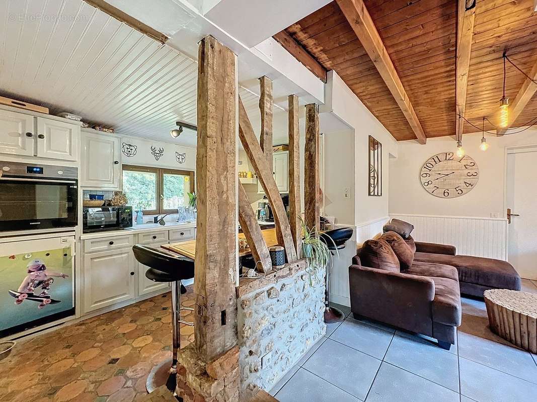 CUISINE SEMI OUVERTE  - Maison à BEUZEVILLE