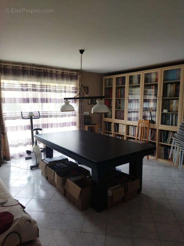 salle de jeux - Maison à CASTELNAU-MONTRATIER