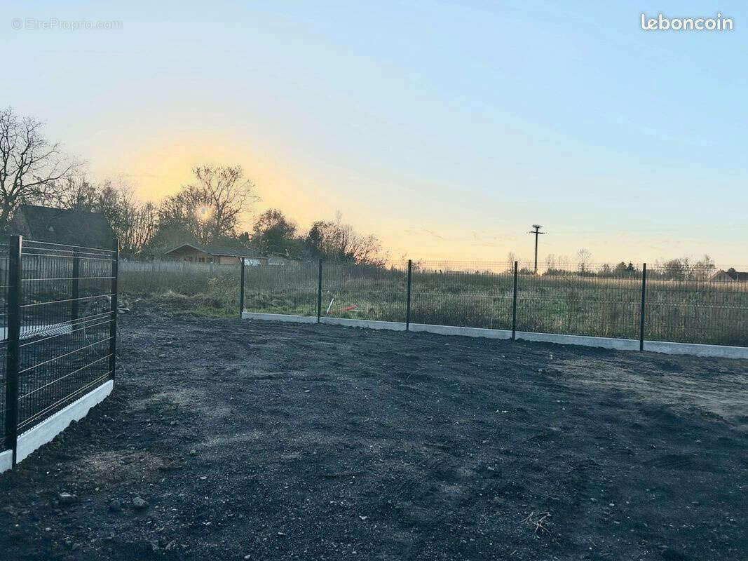 Terrain à CHATEAU-L&#039;ABBAYE