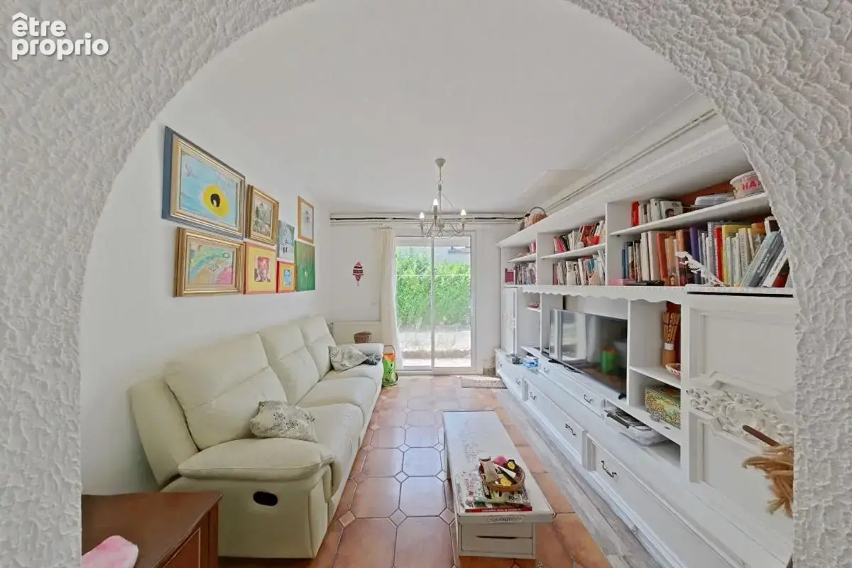Maison familiale entièrement rénovée 4 chambres  Garage 58 m²  Terrain 350 m² - photo 5