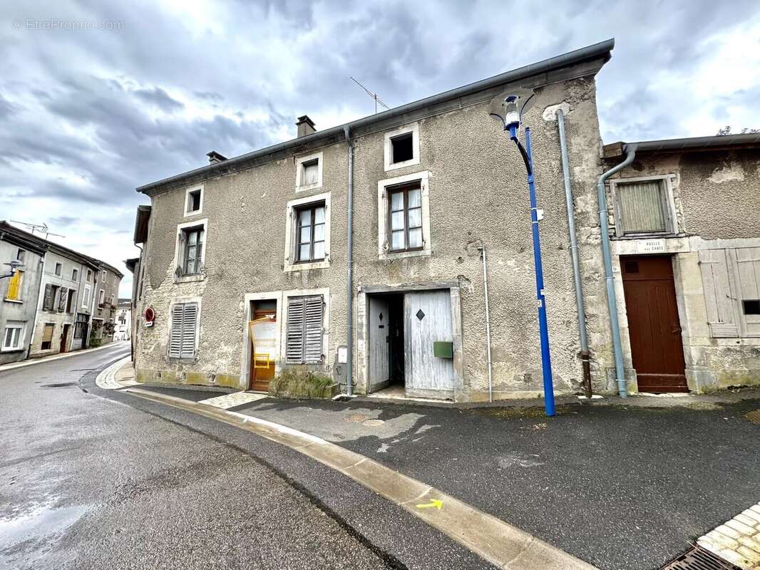 Appartement à GONDRECOURT-LE-CHATEAU