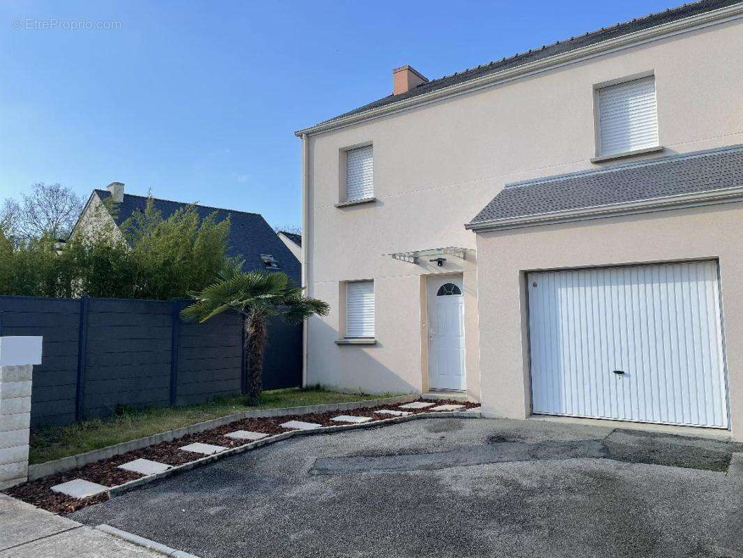 Maison à SAINTE-LUCE-SUR-LOIRE