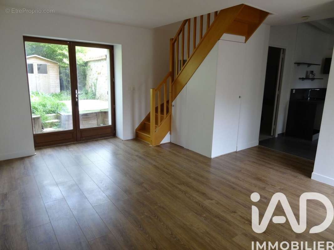 Photo 2 - Maison à EVRY-GREGY-SUR-YERRE