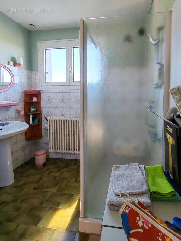 Maison à SAINT-MARTIN-DES-CHAMPS