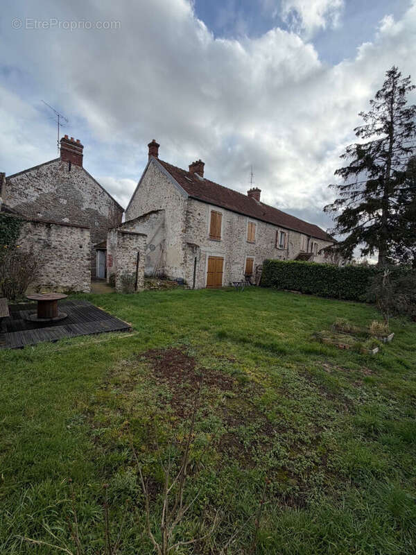 Appartement à LEUDEVILLE