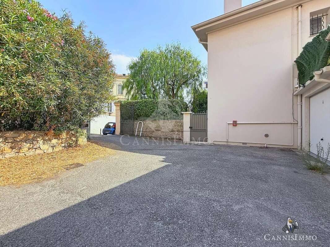 Cannes stanislas maison 6 pieces jardin vue mer - photo 16