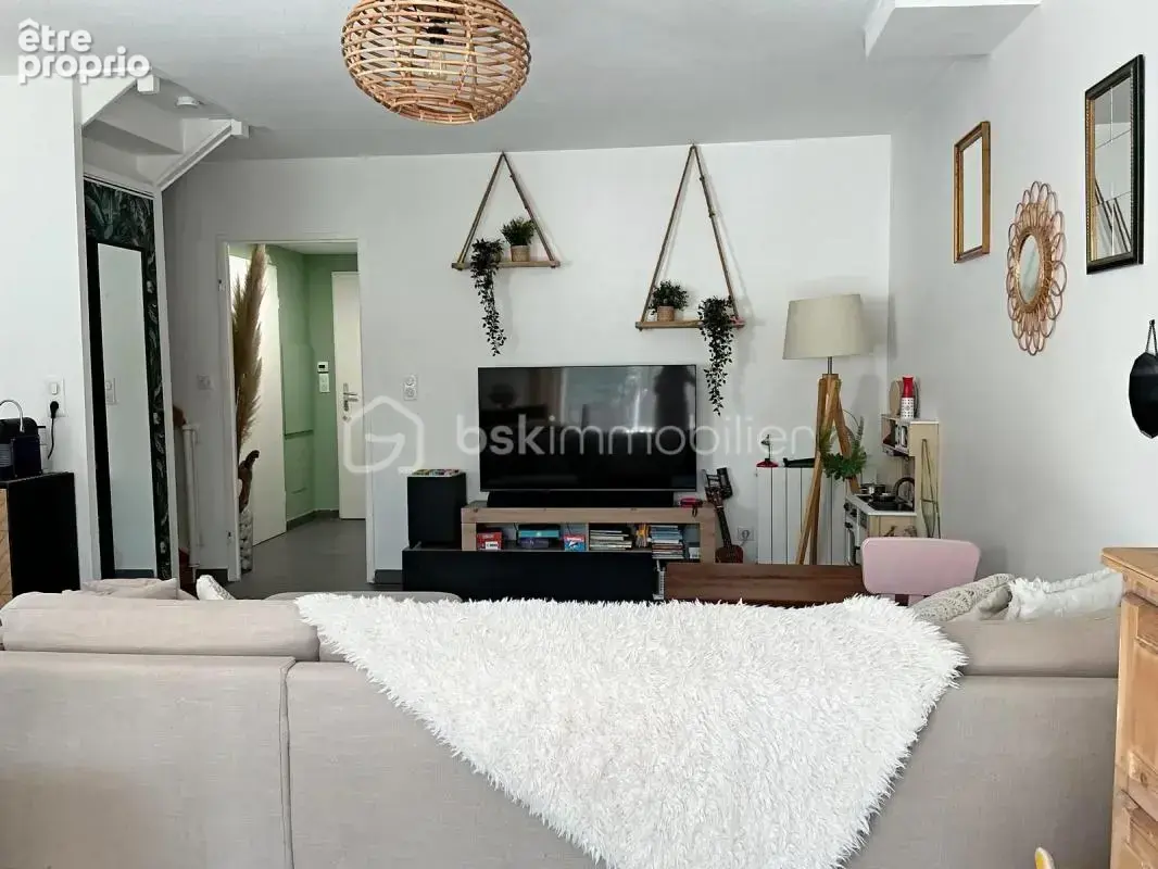 LA FARE-LES-OLIVIERS – Maison T3 avec jardin, garage & parking - photo 8