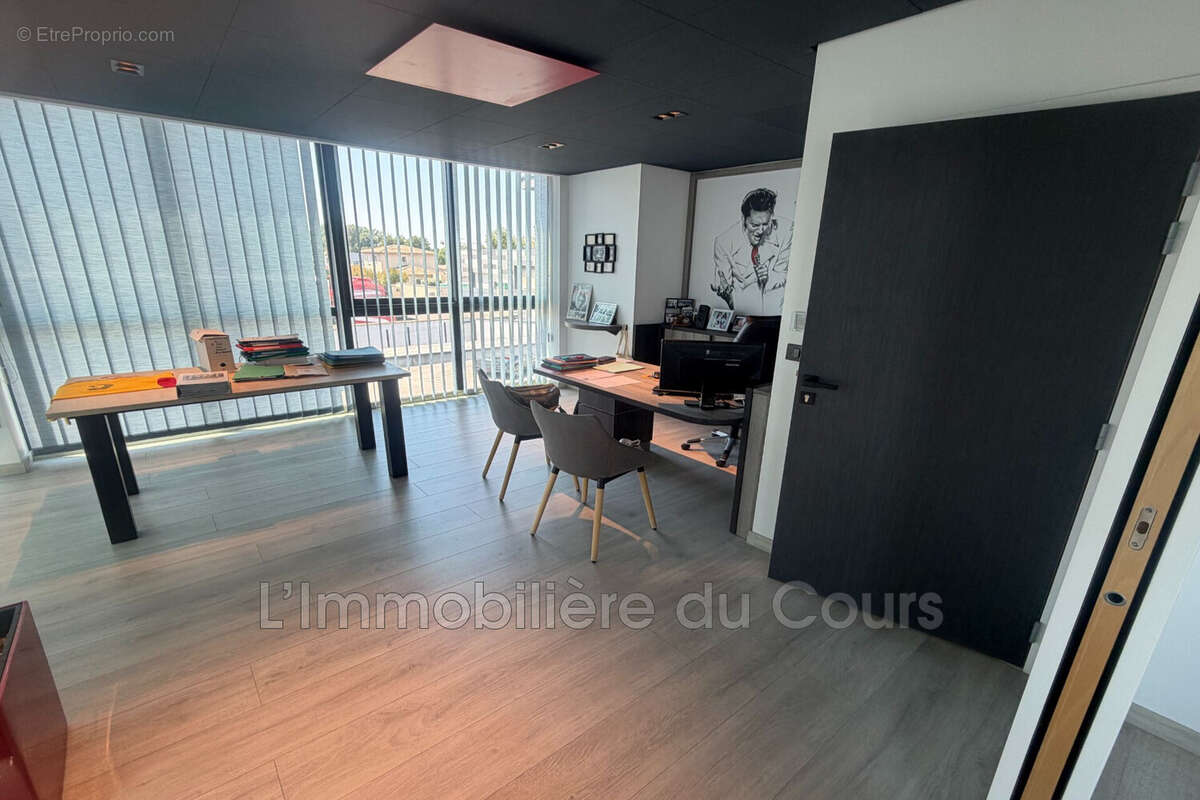 Appartement 700 m² à Chateauneuf-Les-Martigues  - photo 8