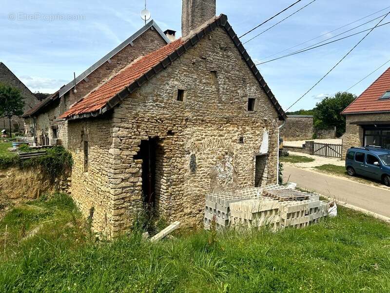 Maison à POUILLY-EN-AUXOIS