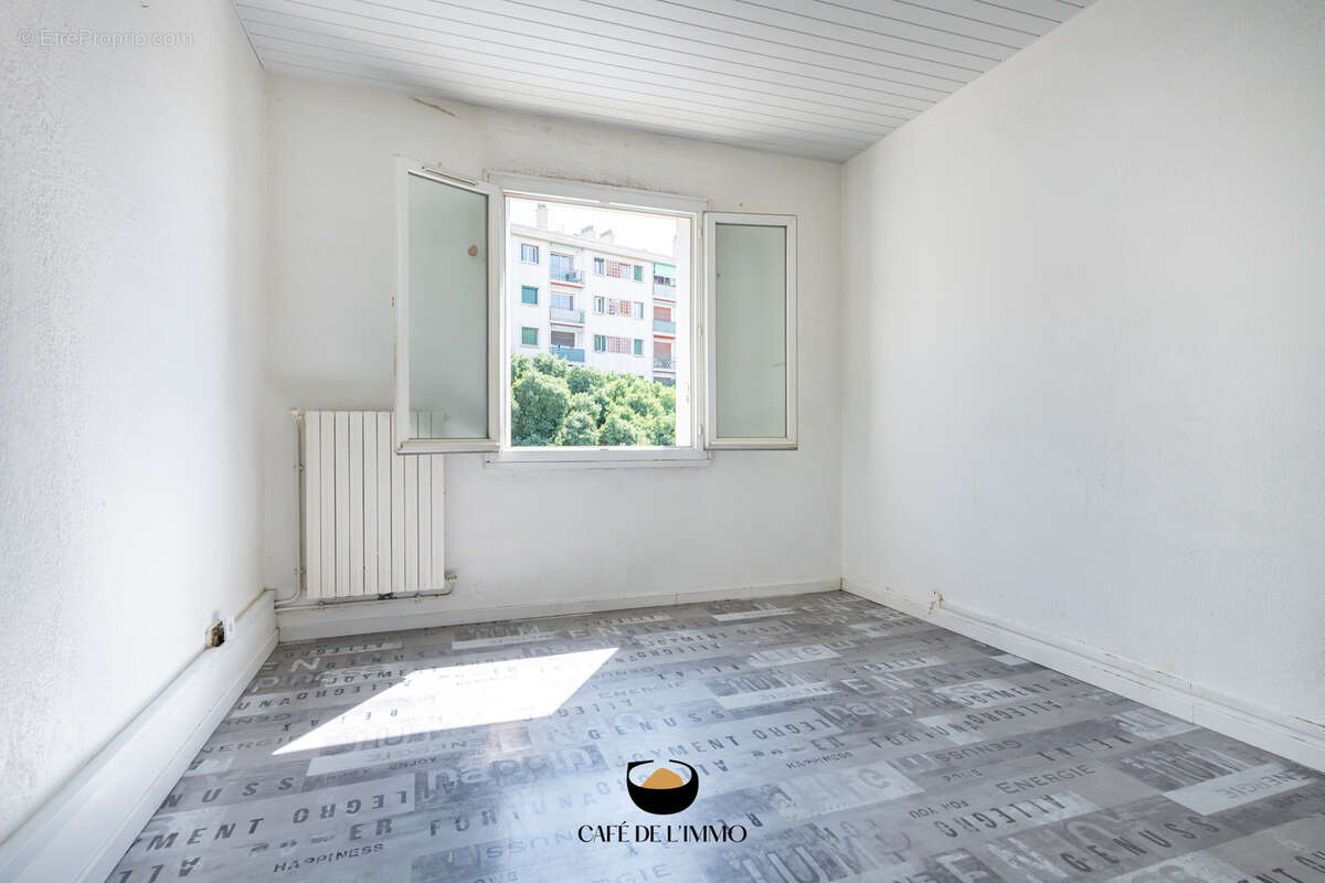 Appartement à MARSEILLE-8E