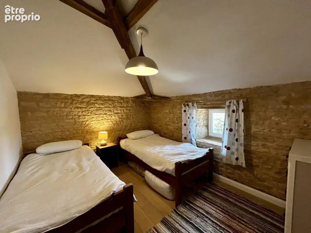 Charmante maison en pierre 126m2, 3 chambres avec jardin - photo 8
