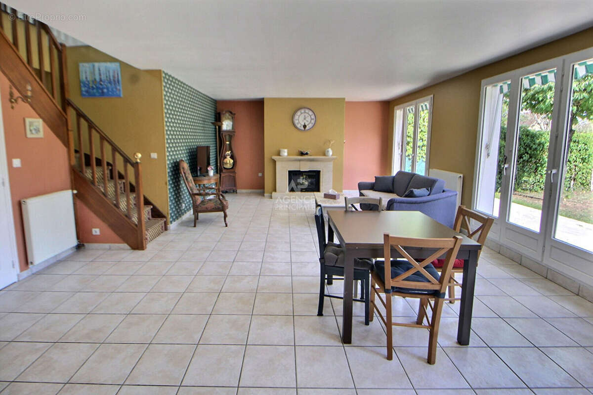 Maison à VERNOUILLET