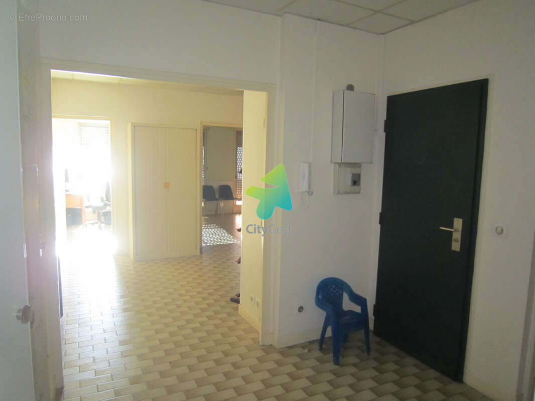 Commerce à NARBONNE