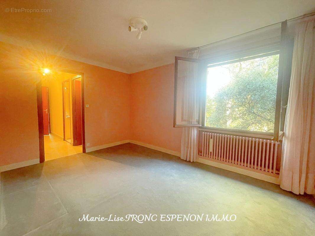 Maison à PERNES-LES-FONTAINES