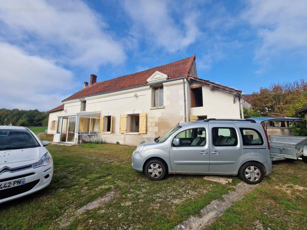 Maison à CHATEAUVIEUX