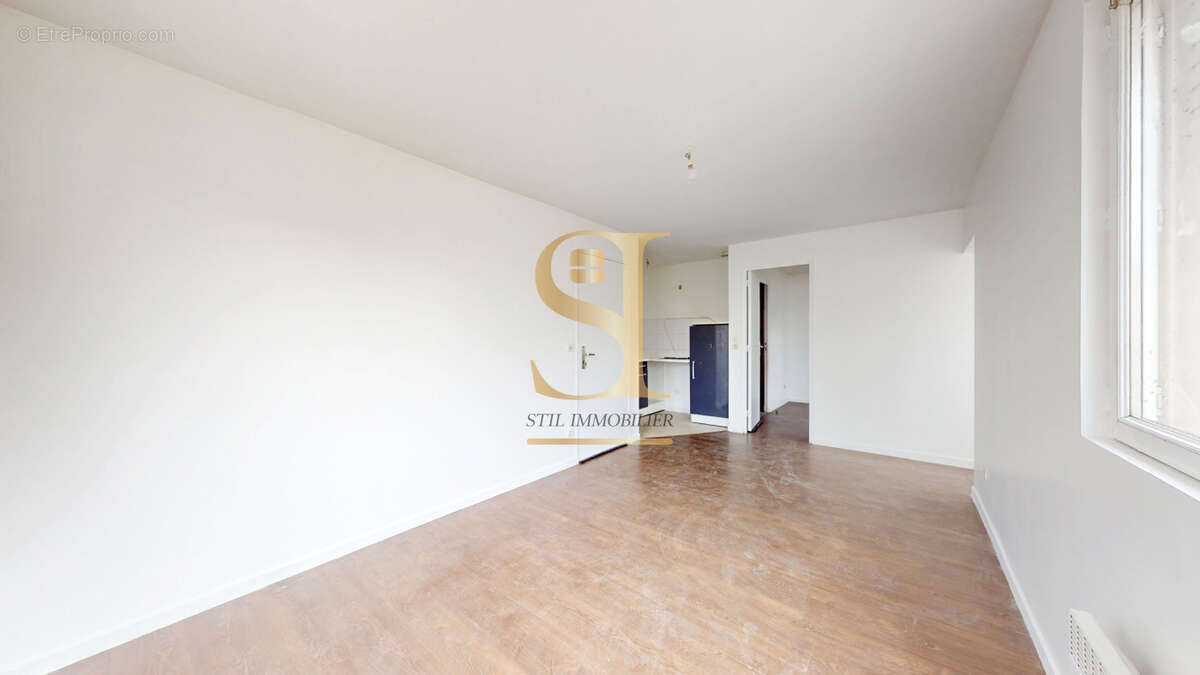Appartement à CORBEIL-ESSONNES