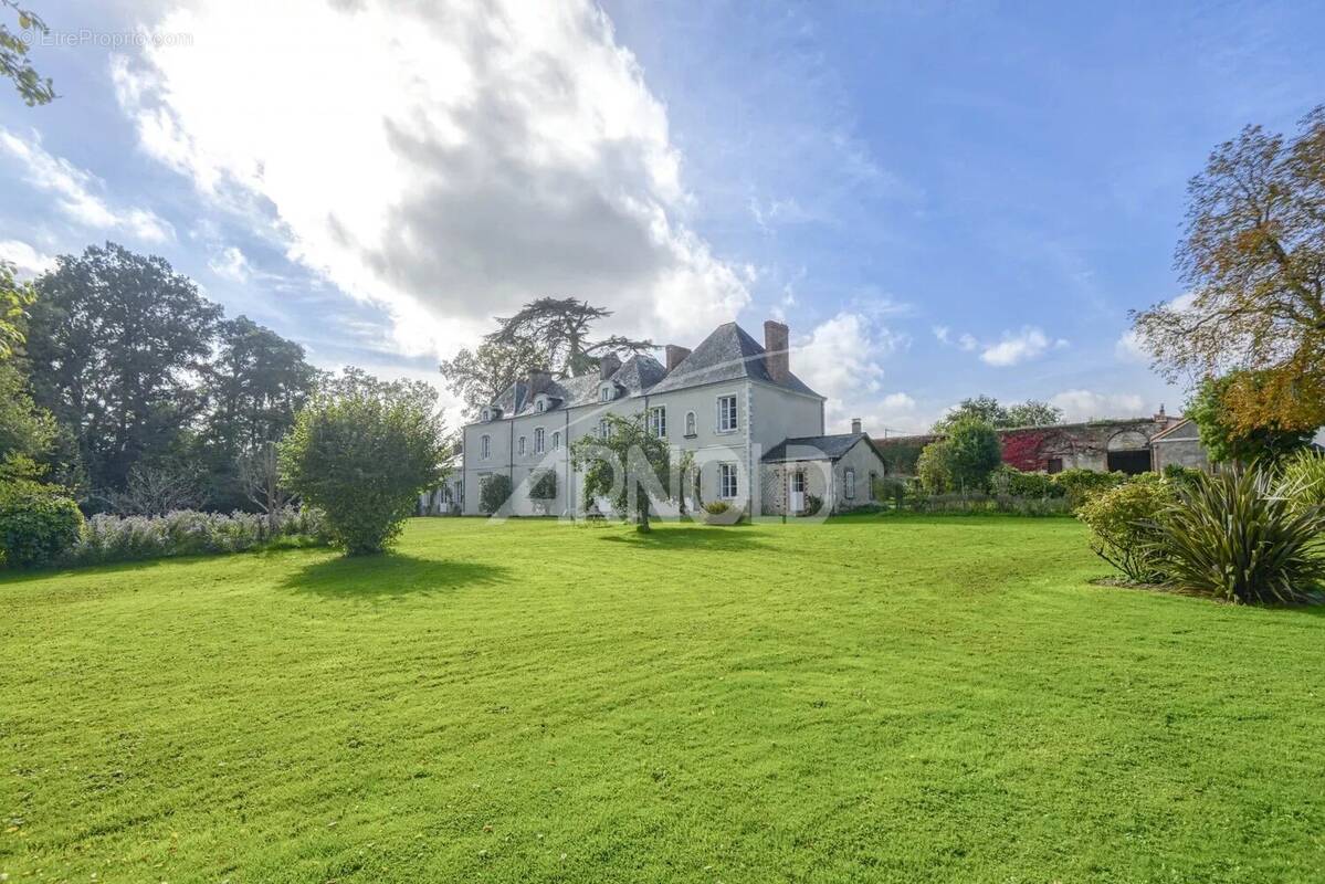 Maison à LA HAIE-FOUASSIERE