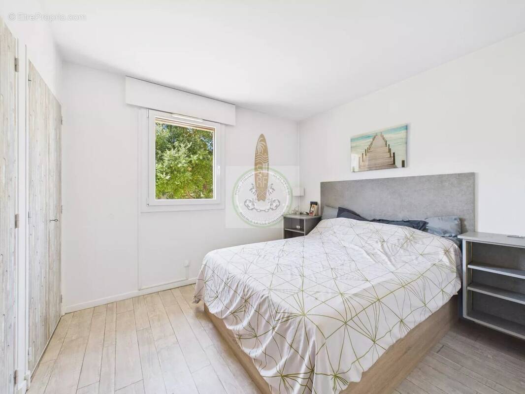 À Vendre -Saint Aygulf  T2 de 40 m2 avec balcon, garage et cave - Saint-Aygulf - photo 3