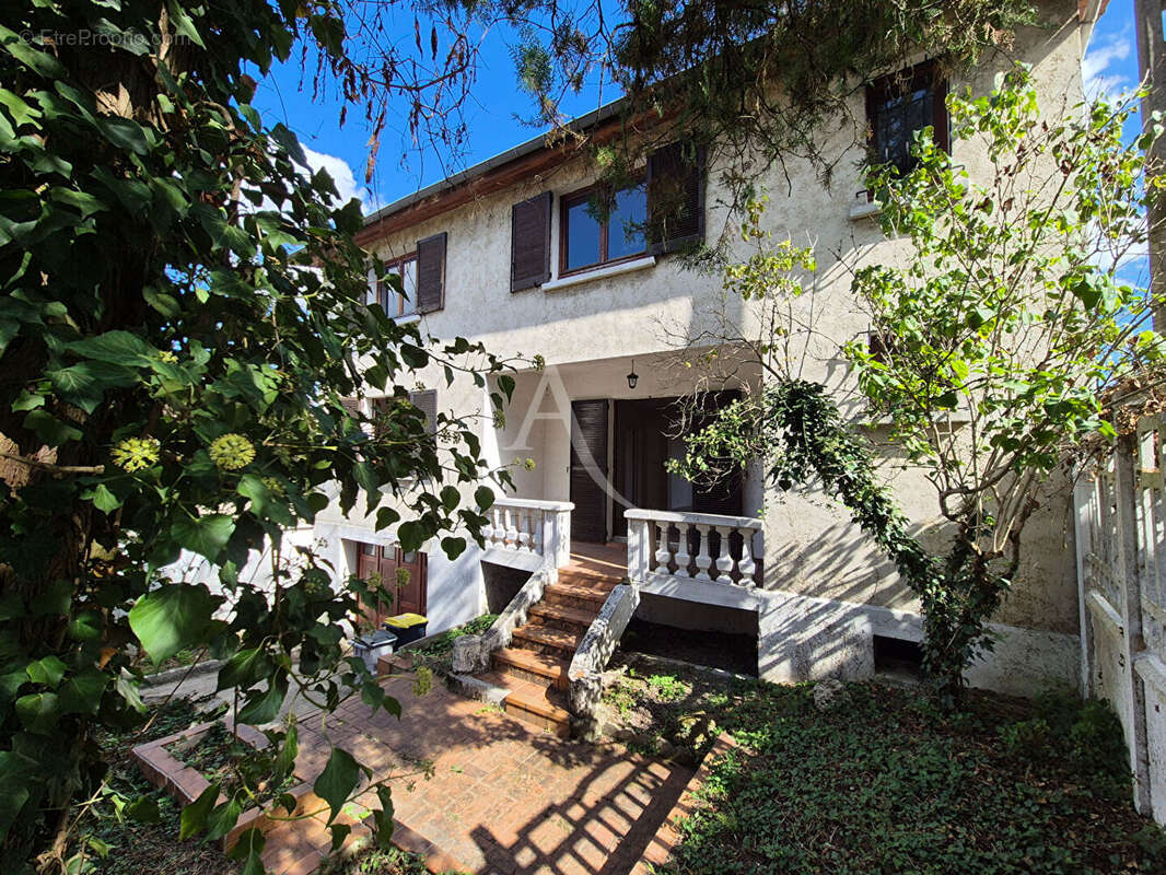 Maison à NEUILLY-PLAISANCE