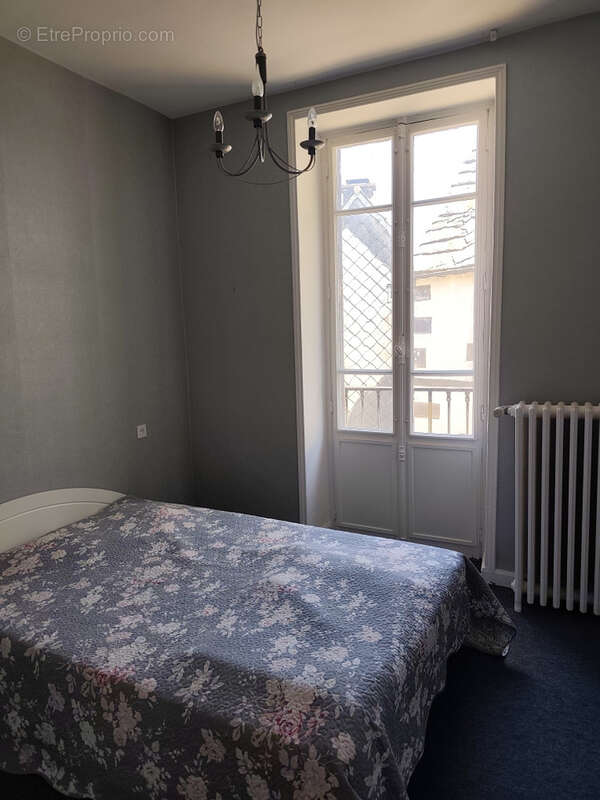 Maison à MURAT-LE-QUAIRE