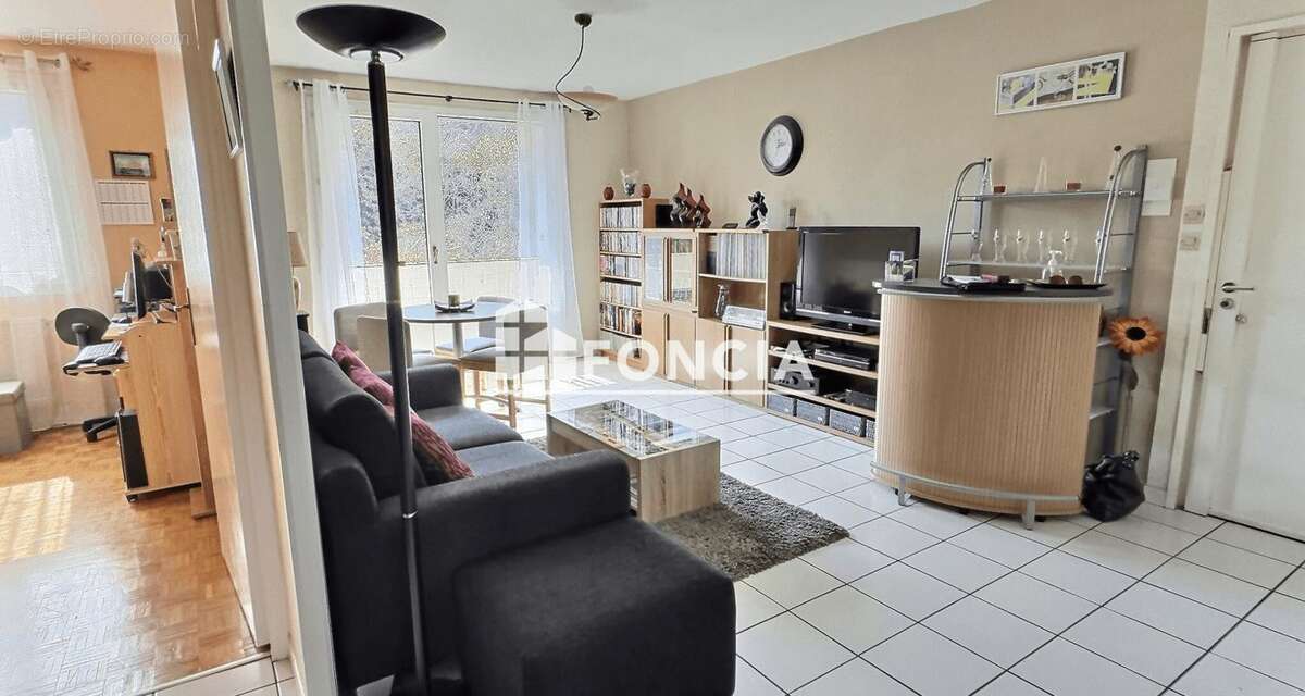 Appartement à SAINT-ETIENNE