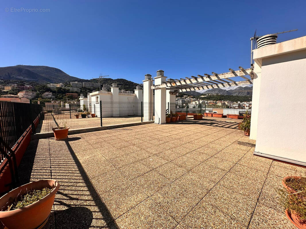Appartement à ROQUEBRUNE-CAP-MARTIN