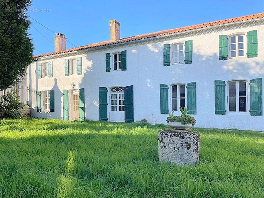 Maison à AIGREFEUILLE-D'AUNIS