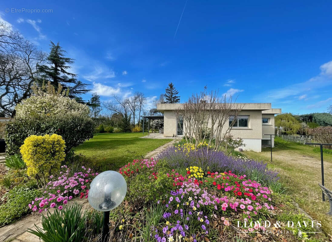 Maison à SAINT-MARCEL-LES-VALENCE