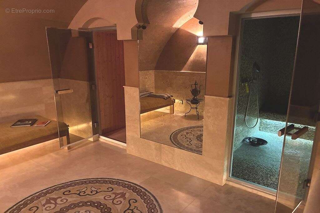 Maison à FIGANIERES