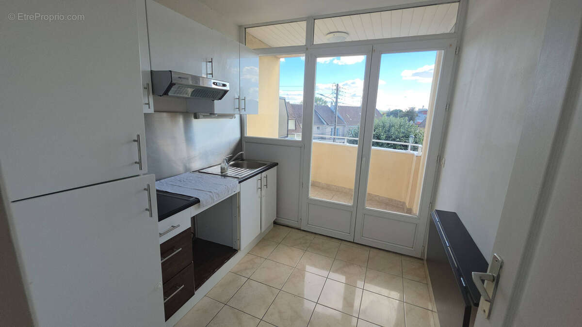 Appartement à TREMBLAY-EN-FRANCE