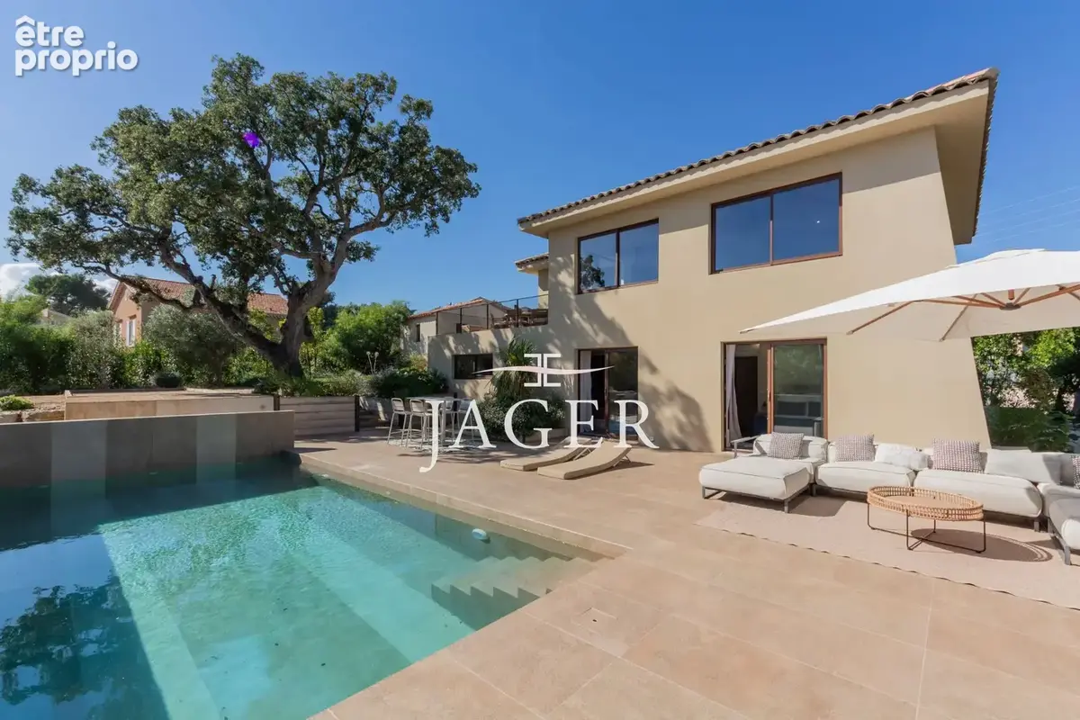 Maison 4 pièces 160 m² à vendre à Frejus (83370) - photo 2