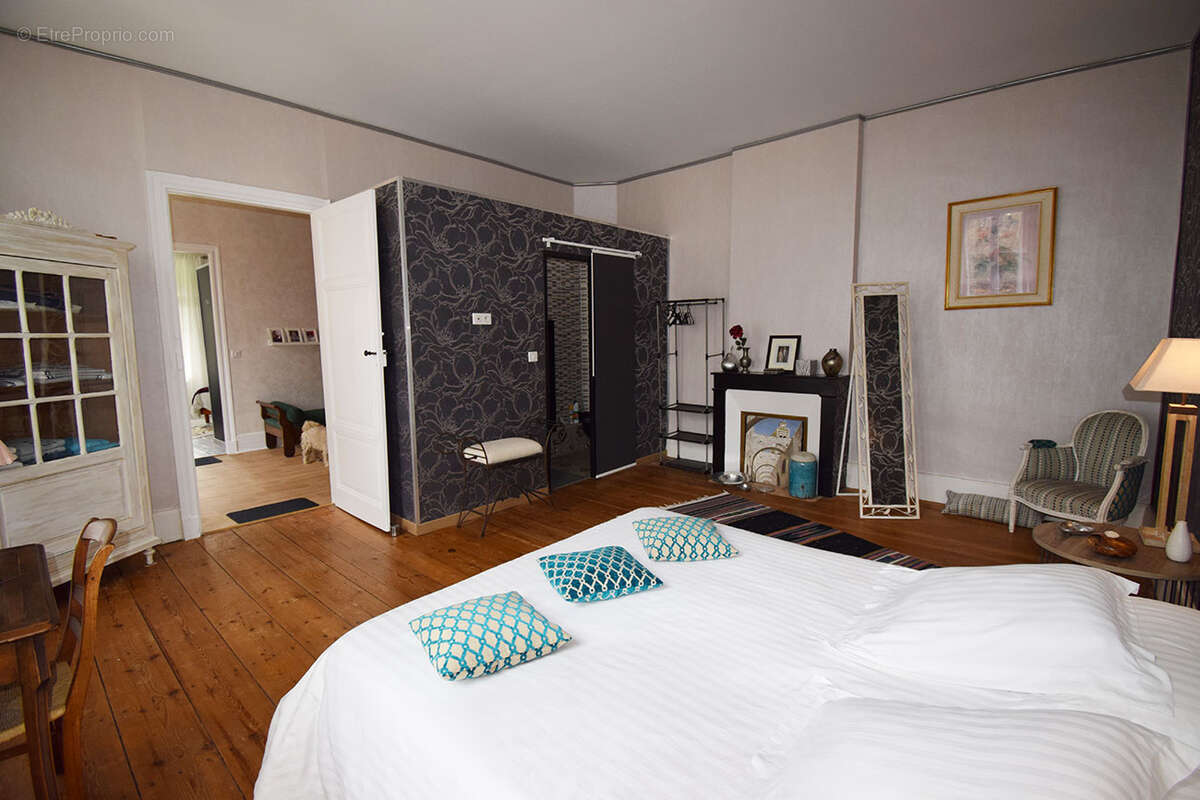 Maison à VILLENEUVE-SUR-LOT