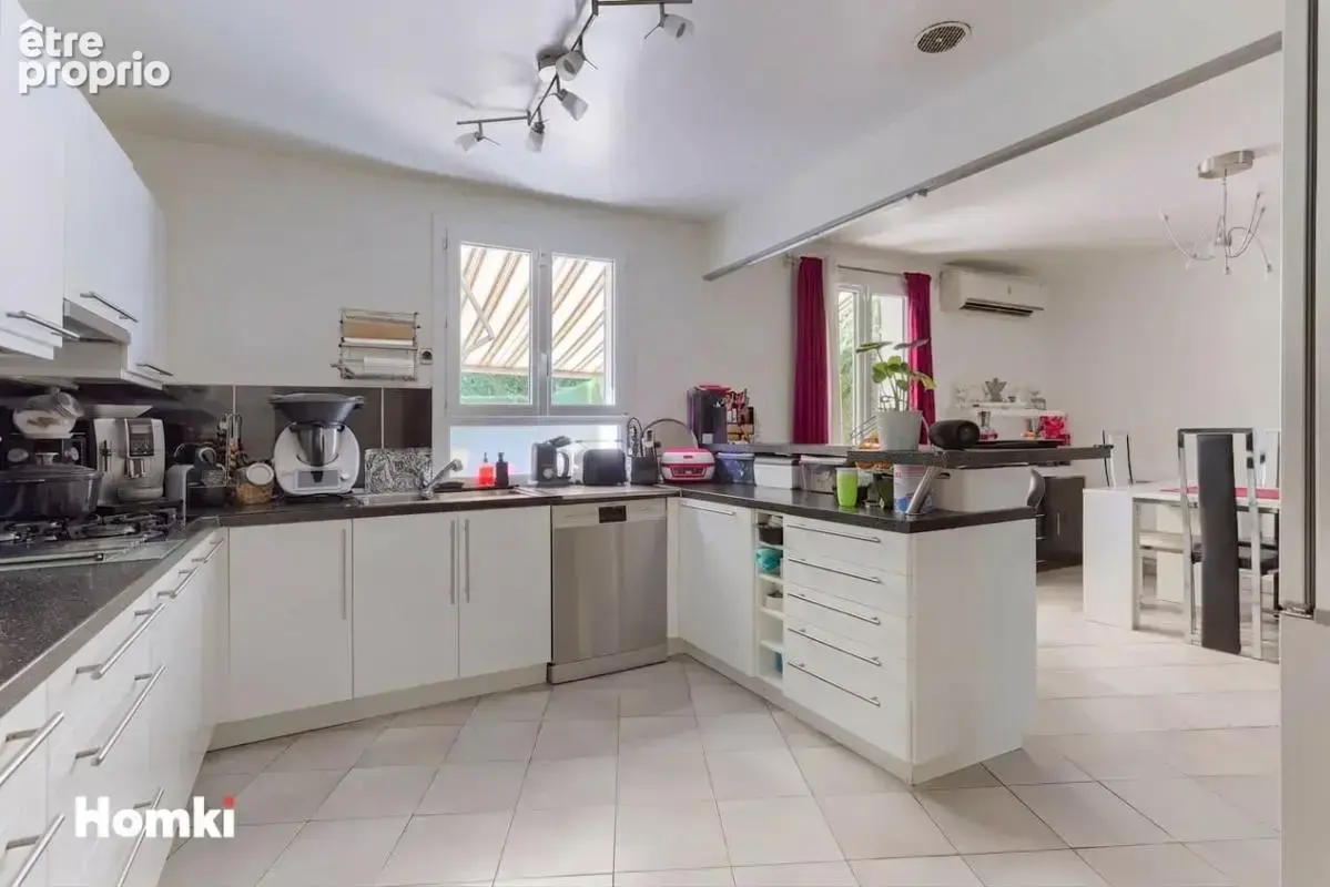 Maison T7 de 135 m² à Combs-la-Ville 77380 - photo 3