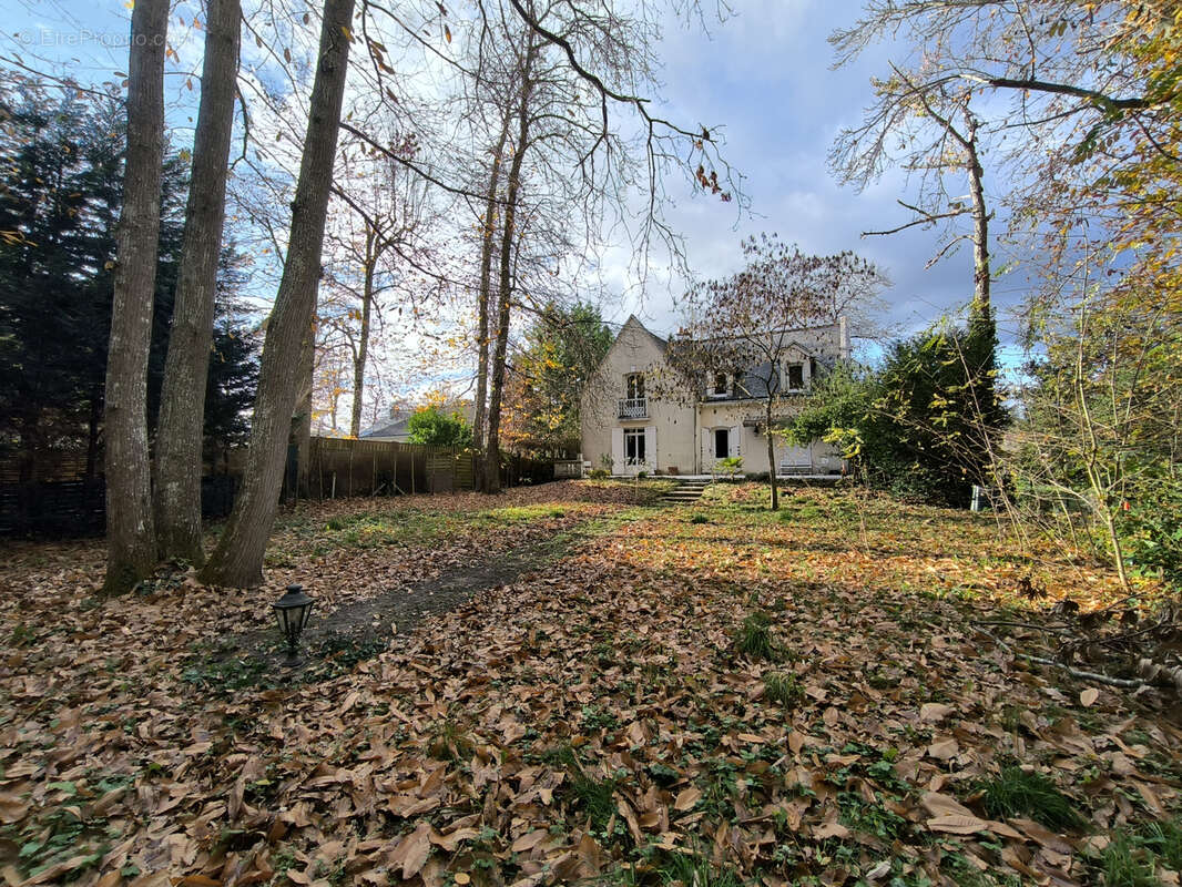Maison à MONTBAZON