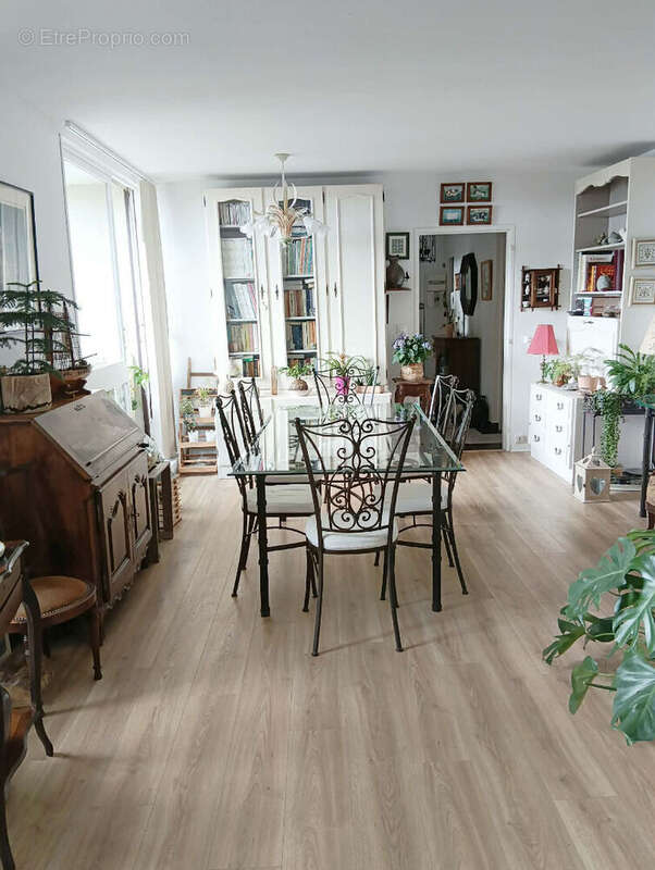 Appartement à ELANCOURT