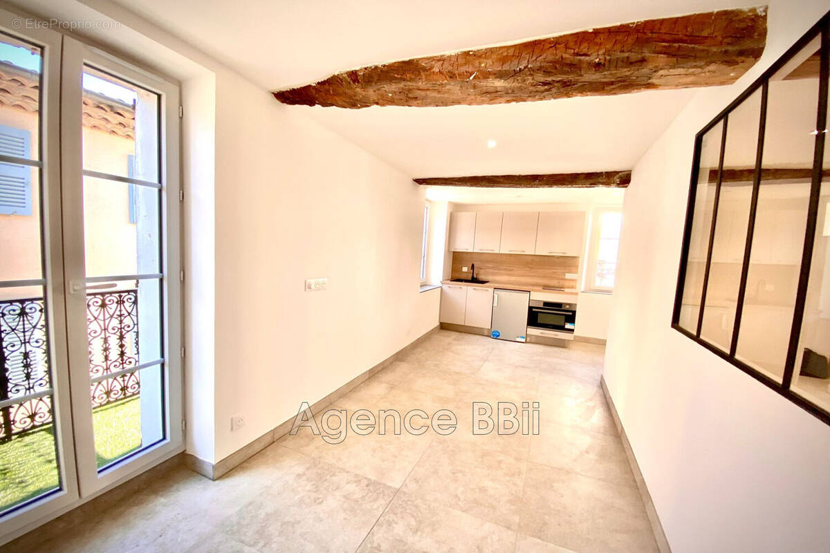 Appartement à VALBONNE