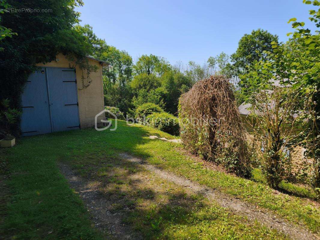 Maisons du 17 eme avec petite dependance et garage - photo 7