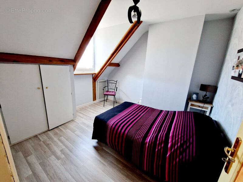 Maison à CUISE-LA-MOTTE