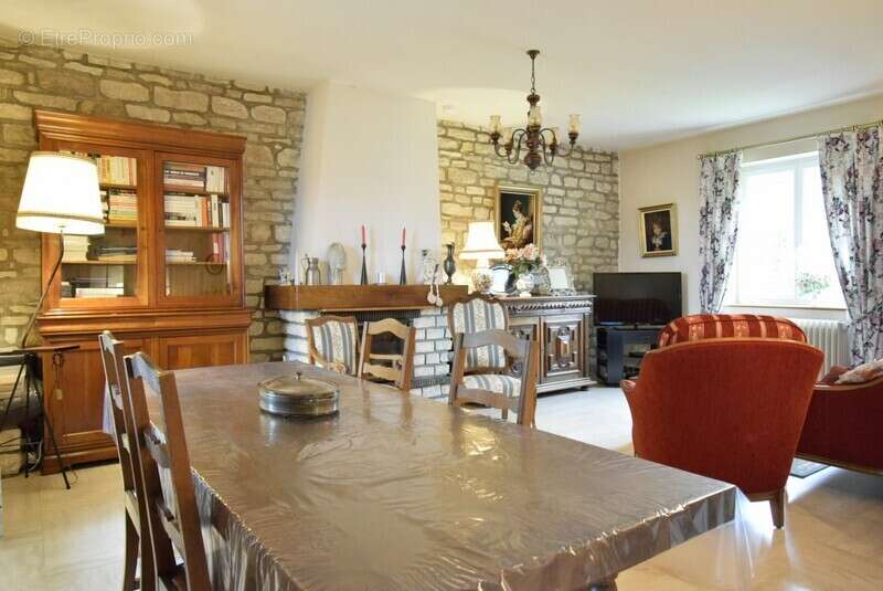 n°3 - Maison à GIVRY