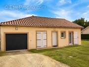 Maison à LA BALME-LES-GROTTES