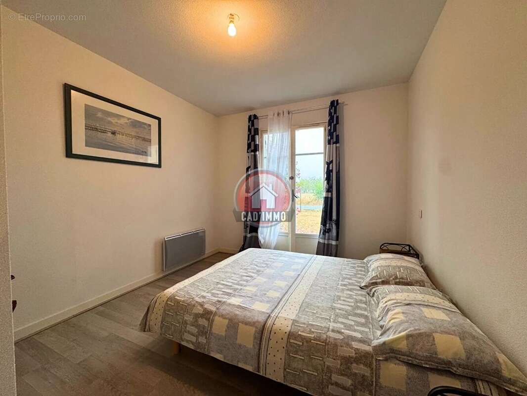 Maison à COURS-DE-PILE