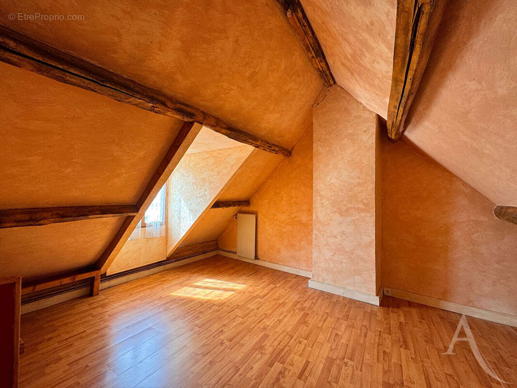 Maison à SAINT-VAAST-EN-CHAUSSEE