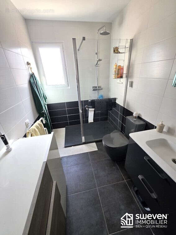 2eme salle d eau - Maison à SAINTE-MARIE