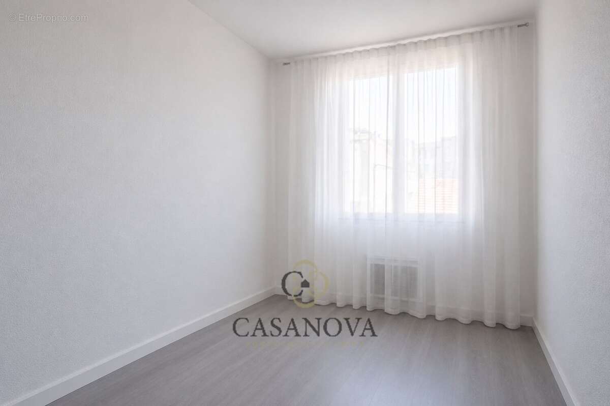 Appartement traversant avec terrasse dans un immeuble années 30 à Montpellier Centre - photo 7