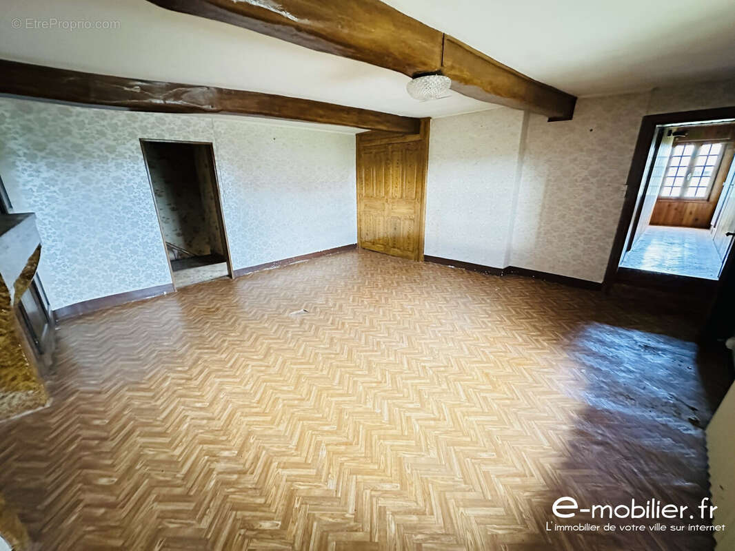 Maison 117 m² à Saint-Julien-De-Jonzy  - photo 7