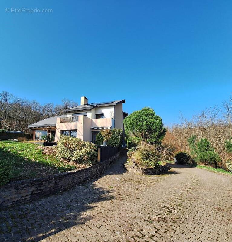 Photo 1 - Maison à LE BREUIL